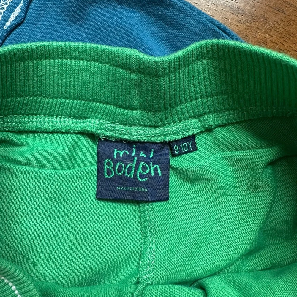 Boden Green Pleated Skort with White Trim 9-10 yrs nwot - Picture 3 of 6
